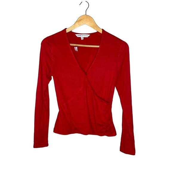 NWT Cupcakes and Cashmere Soft Red Criss Cross Top Small - Picture 1 of 3